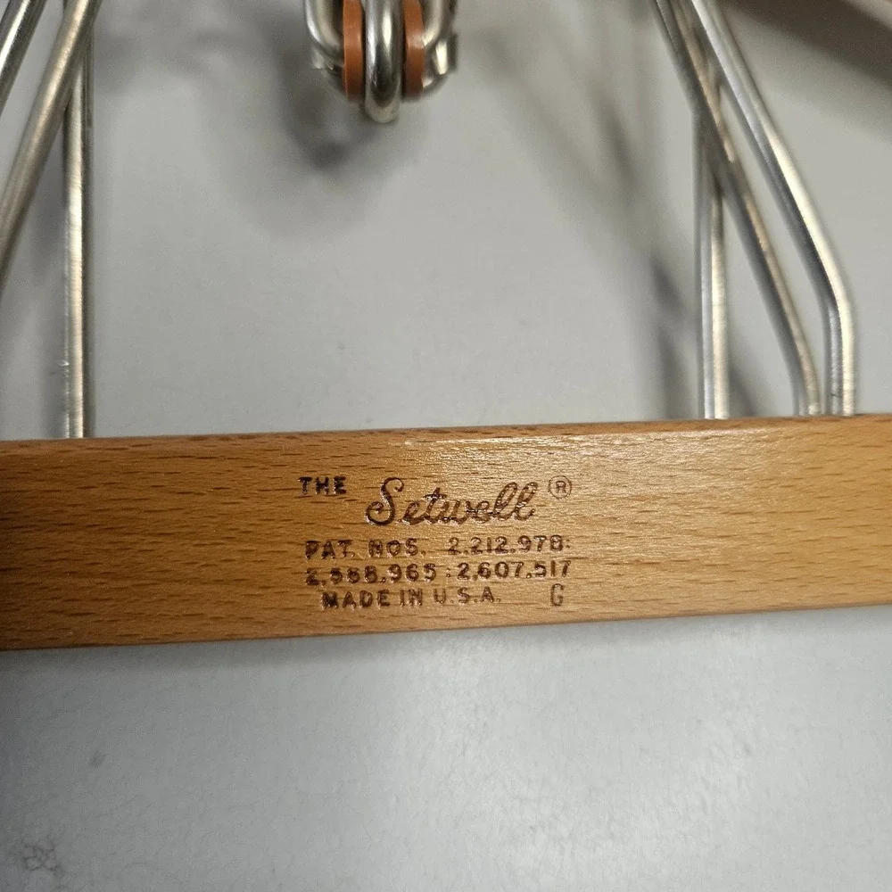 Vintage Setwell Wooden Suit Hanger with Felt Lined Locking Pants Bar 2 Pack‎